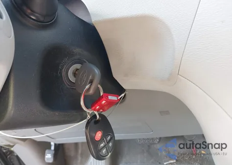 2013 Toyota Sienna Le из США, поврежденный, VIN 5TDKK3DC2DS389557